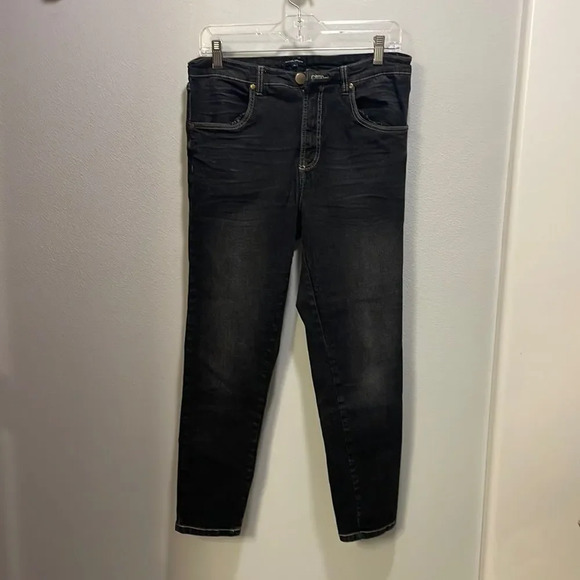 universal Standard woman’s black jeans - Picture 1 of 9